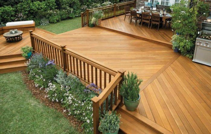 Natural-looking Deck