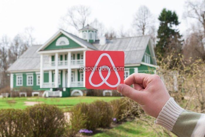 airbnb logo with house