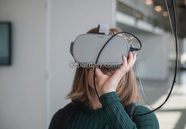 girl enjoying VR