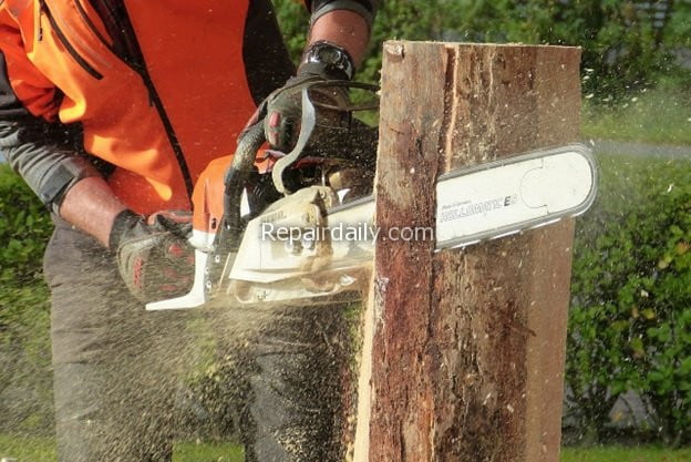 chainsaw brands cutting log with chainsaw