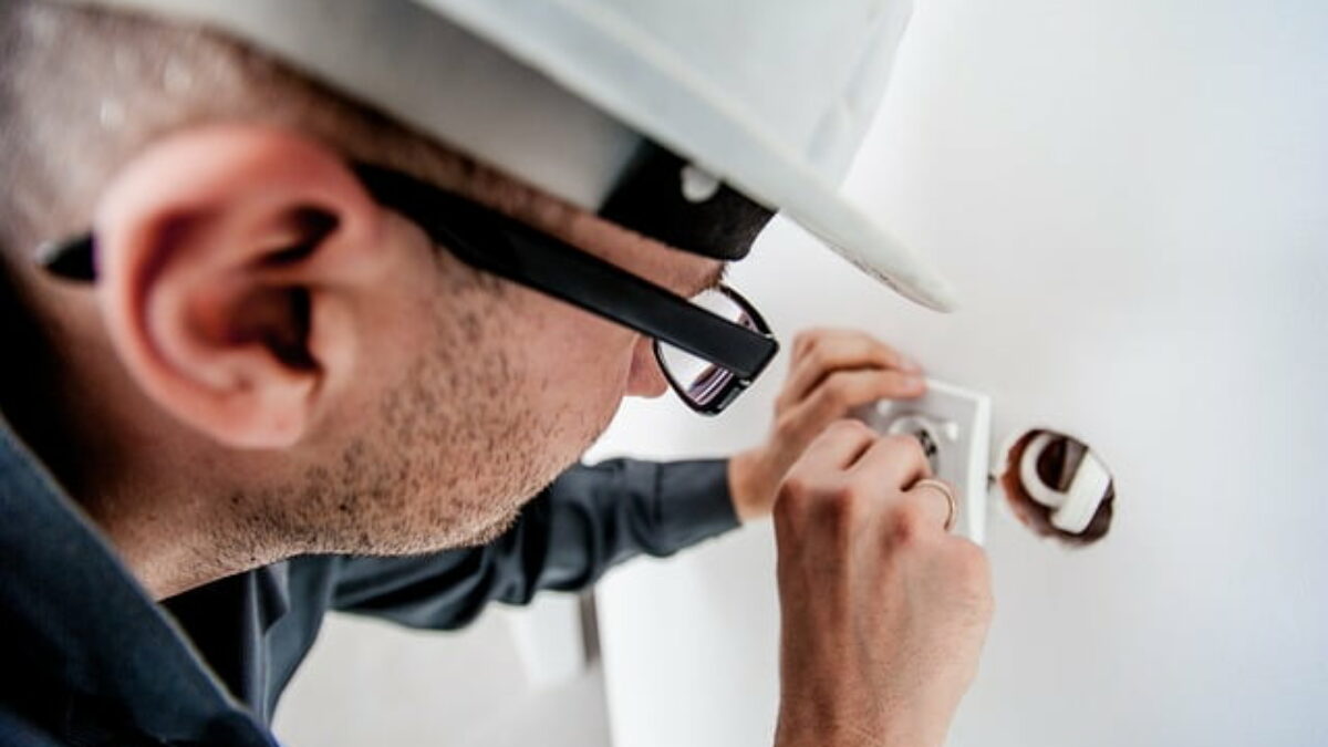 how to Hire An Electrician