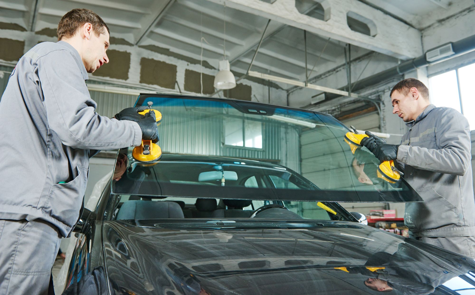 repairing car windshield